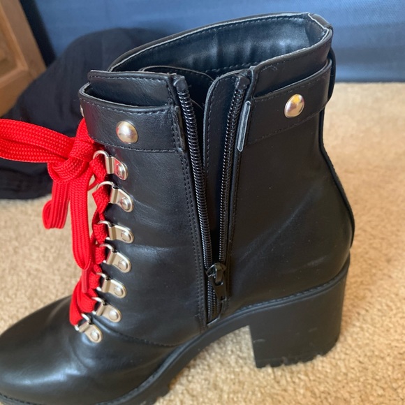 COPY - Red laced black combat boots - Picture 3 of 6